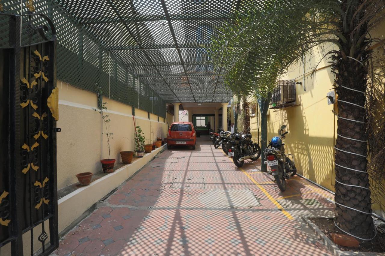 Green Tree Hotel-Near Vfs Global And Ramee Mall Chennai Exterior foto